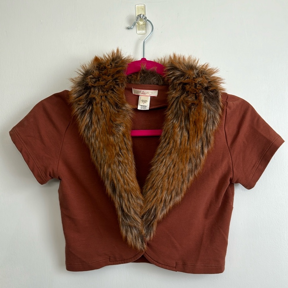 Lux women’s size S cropped top